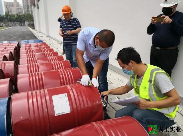 膠水抽樣現(xiàn)場(chǎng)