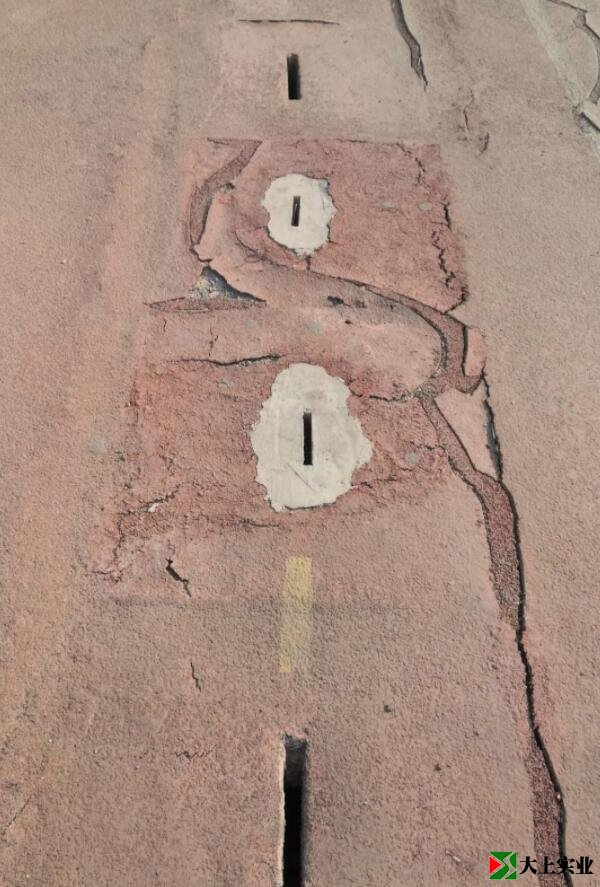 改造前的操場(chǎng)