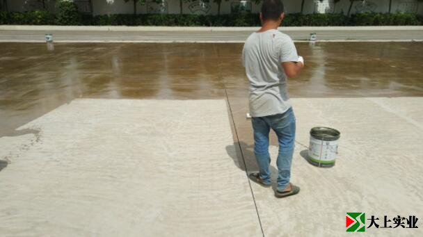 硅PU籃球場(chǎng)底涂