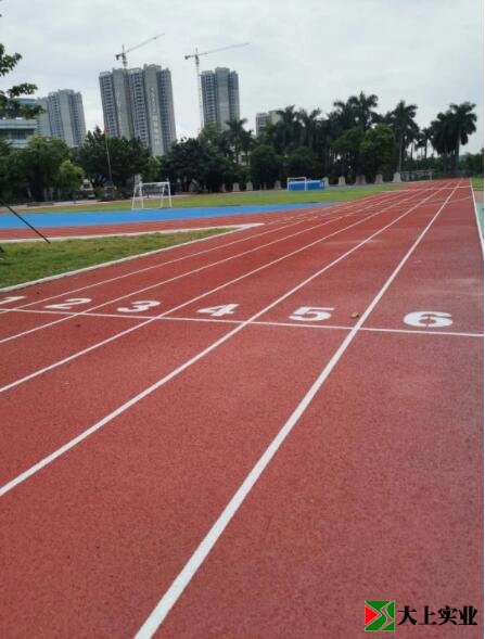 學(xué)校運(yùn)動場改造細(xì)節(jié)圖