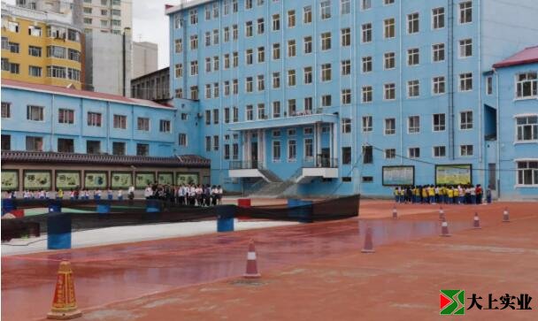 前進村第二小學(xué)塑膠運動場鋪設(shè)