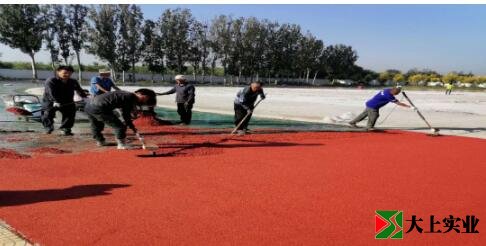 塑膠運(yùn)動(dòng)場(chǎng)鋪設(shè)