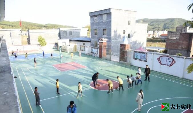 塑膠運(yùn)動(dòng)場