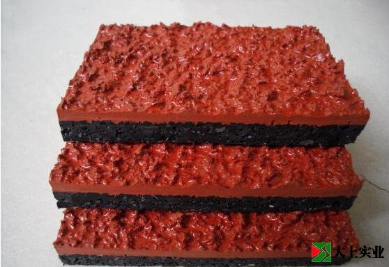 復(fù)合型塑膠跑道