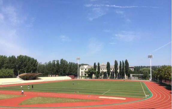 400米塑膠跑道施工時間要建多久？