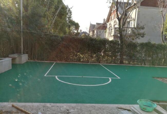 私人小型籃球場(chǎng)