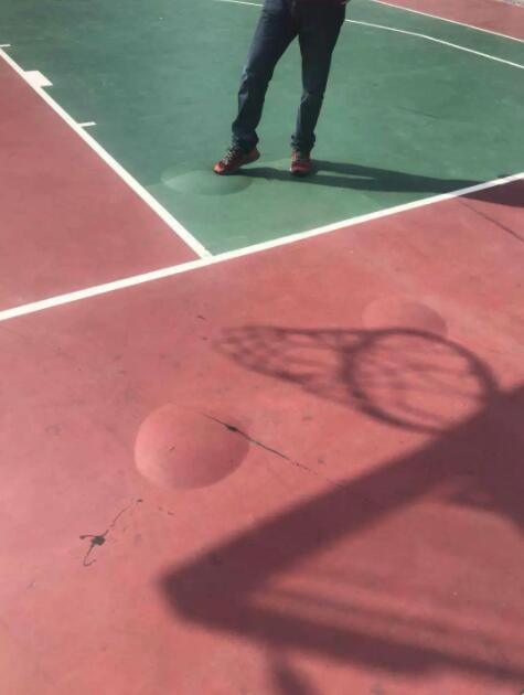 硅pu籃球場(chǎng)分層、起鼓、開(kāi)裂的原因與處理方法