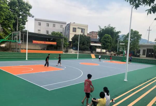 籃球場(chǎng)改造后