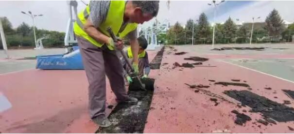 從裂縫處開(kāi)始突破