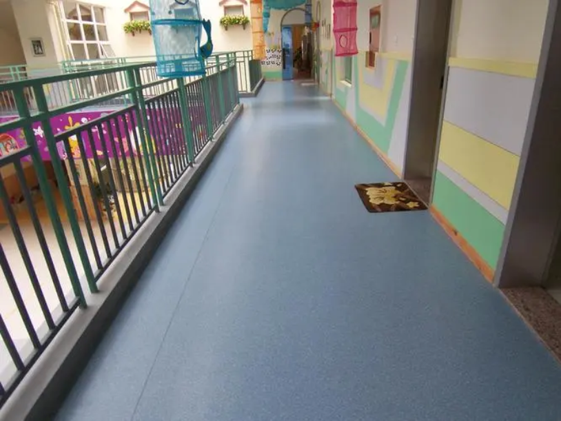 大上實(shí)業(yè)PVC地面