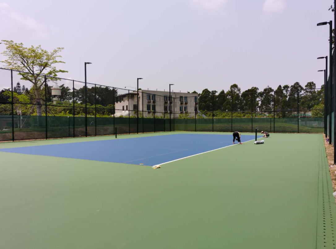 深圳光明計委進口丙烯酸網(wǎng)球場施工