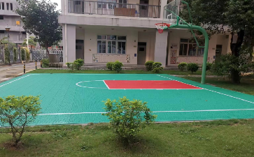 紅花山小學(xué)懸浮地板籃球場鋪裝工程