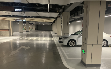 頤彎府地坪、劃線、交通設(shè)施安裝工程